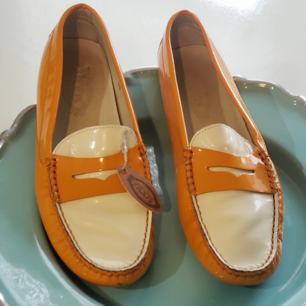 Vintage Tod's driving mocs, melon color ,  size 40